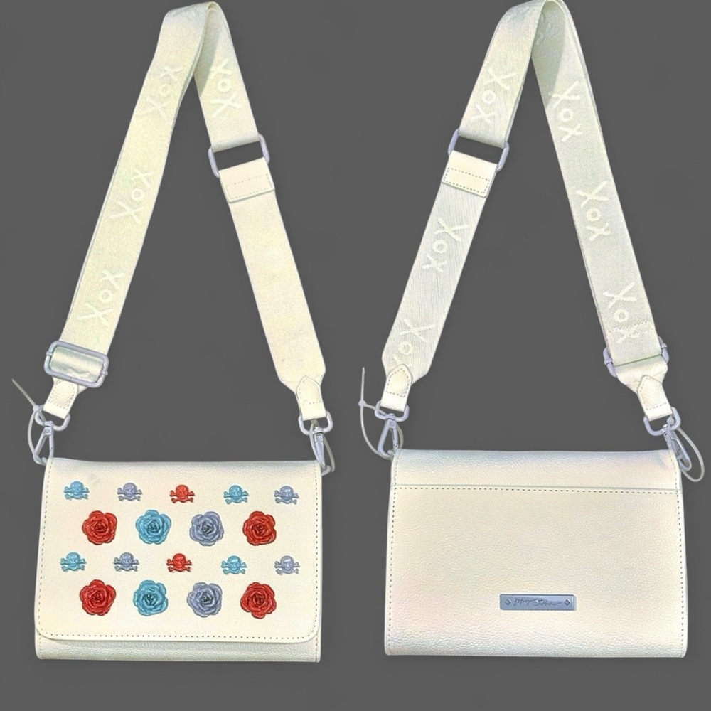 Betsey Johnson ‘XOSYBIL’ White w/ roses & skulls crossbody bag (NWT)